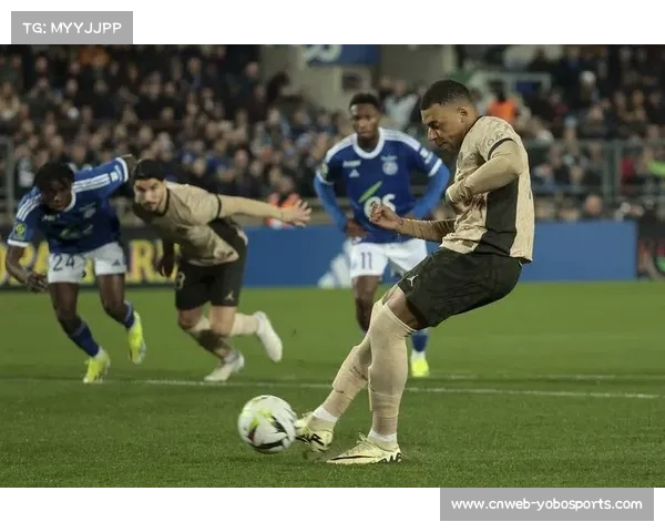 巴黎2-1客胜斯特拉斯堡，十人作战守住胜果